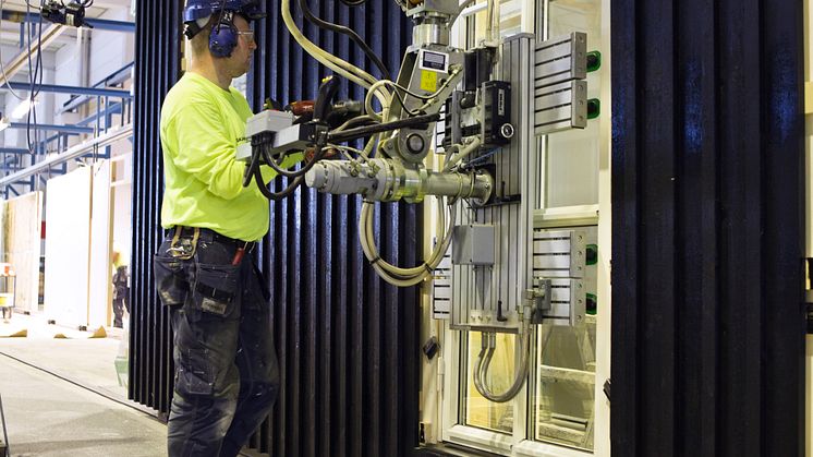Industriellt byggande i BoKloks husfabrik 