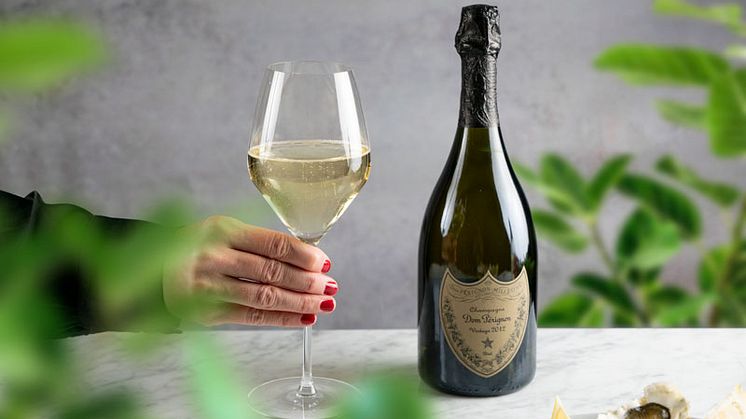 Riedel har i samarbete med Dom Pérignon tagit fram ett exklusivt champagneglas – designat för att optimera och framhäva de luxuösa vintagebubblorna.