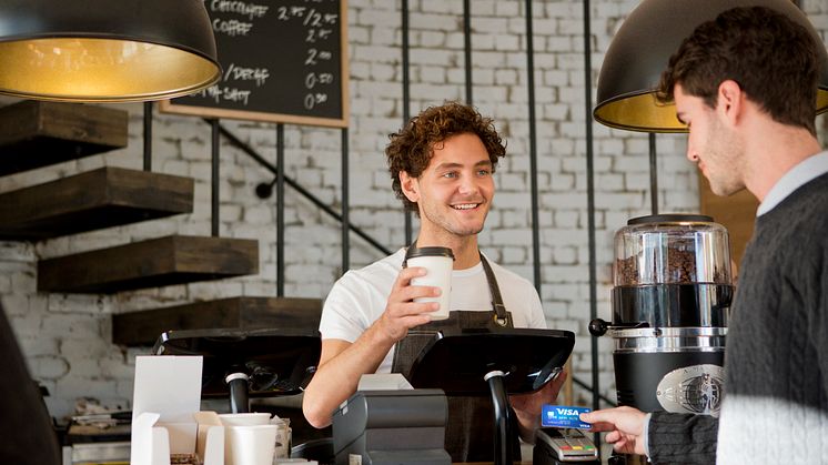Visa Europe: Kontaktloses Bezahlen im Café