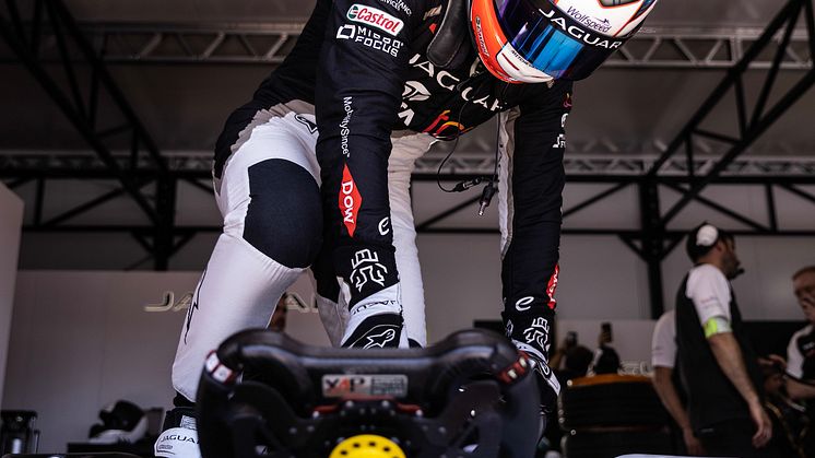 J_TCS_Racing_Mitch_Evans_20032023
