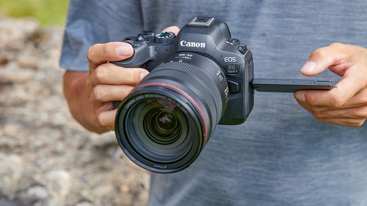 Canon EOS R6 Mark II-Lifestyle-6
