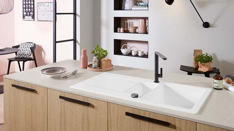 Un nouveau design délicat en TitanCeram – Siluet 60 R : une variante d'évier confortable dotée d'un vide-sauce