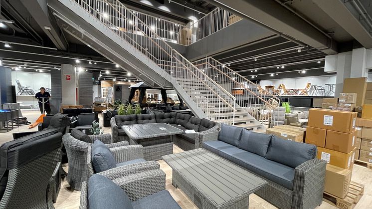 Medarbejderne på Nørrebro i København har arbejdet hårdt for at få butikken klar til genåbningen.