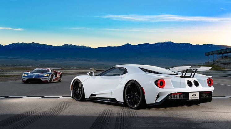All-NewFordGT_Innovations_15