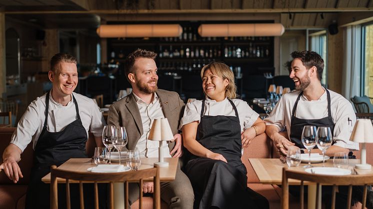 Restaurant aye aye - team