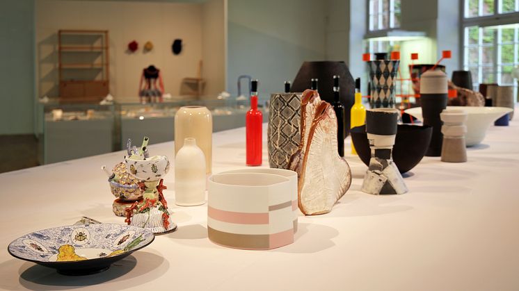 Blick in die Ausstellung "Freunden sei Dank - 25 Jahre schenken und fördern"