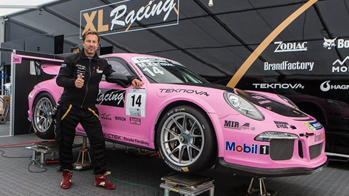 Snickar-Matte och XL-Racing tar Rosa Bandet-kampanjen med sig ut på banan!