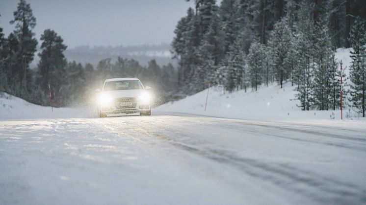 Rätt hastighet, säkerhetsavstånd samt säkra däck minskar olycksrisken