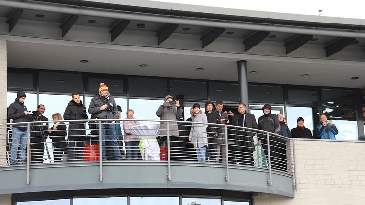 Erstes Forschungs- und Schulungsflugzeug auf dem Flugplatz Schönhagen an die Technische Hochschule Wildau übergeben