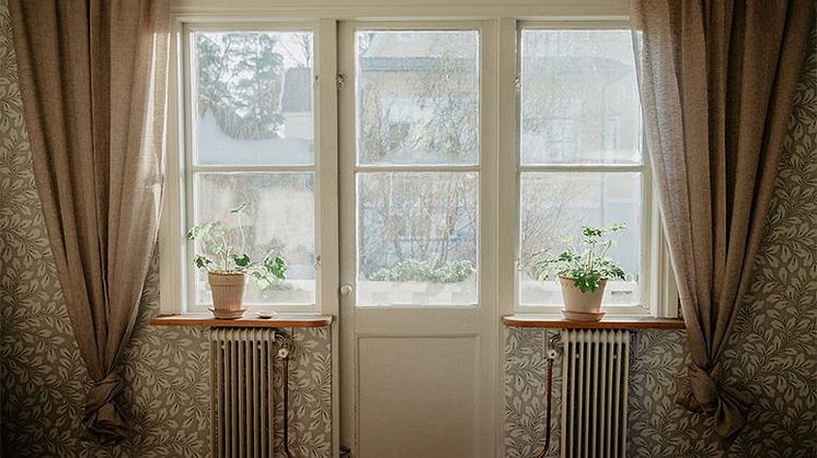 Die Arbeit wurde vom Fotograf und der Stylistin Emelie Sundberg ausgeführt.