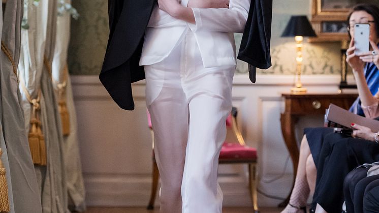 Clothing in [Intimate] Mourning – Fo Phan