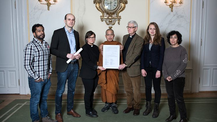 Svenska religiösa ledare: Vi vill se ett slut på våldet - Vägra hata!
