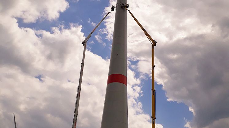 Westfalen Weser Netz baut eigenes Funknetzwerk auf – Erste Antenne an Windkraftanlage montiert