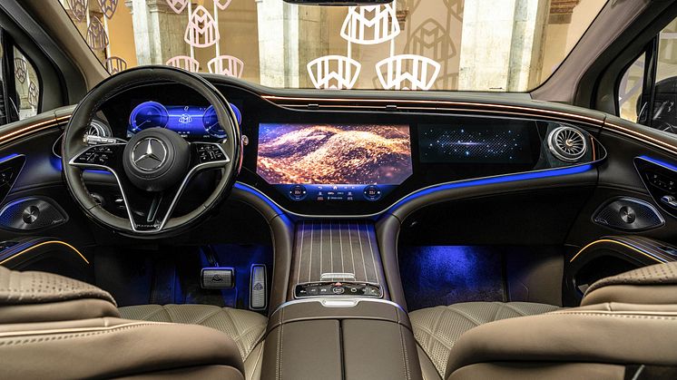 Mercedes-Maybach EQS SUV00007