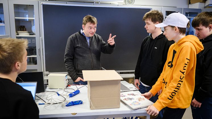 Naturvidenskabelige Gymnasielærerpris 2023 Vest_KlausMøllerKristensen_Foto_Novo Nordisk Fonden