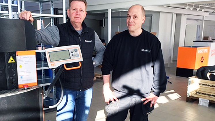 Niklas Augustsson (till vänster) och Matti Svensson (till höger) på plats i den nya butiken