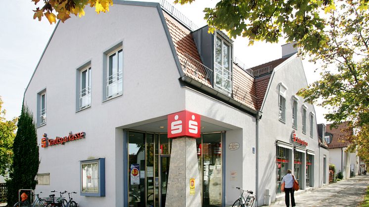 Die Filiale der Stadtsparkasse an der Neubiberger Straße 1 in Altperlach wird umgebaut.