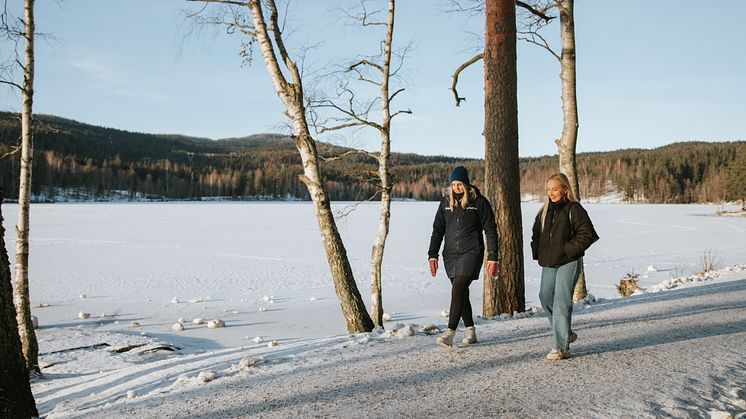 Ta med deg venner og en termos med kakao til en tur rundt Sognsvann.