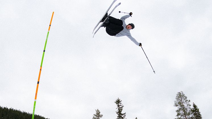250411-SM-Kläppen-freeski-halfpipe-Adamfoto-Daniel-Bernstål.jpg