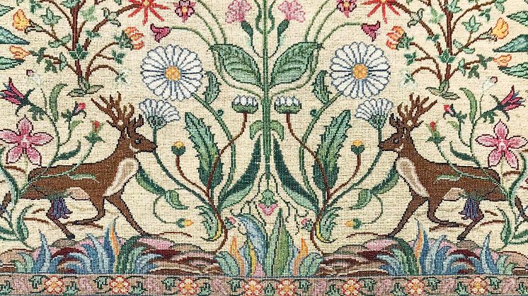Sju sorters blommor - en iransk matta inspirerad av det svenska landskapet