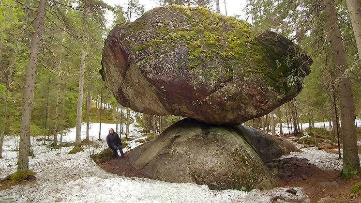 ​Hauklappi ja Kummakivi