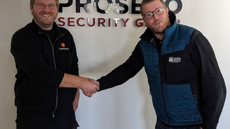 Filip Emilsson, produktionschef på Zenita Security och Johan Sjögren, säkerhetsprojektör och uppdragsanvarig på Vinnergi.