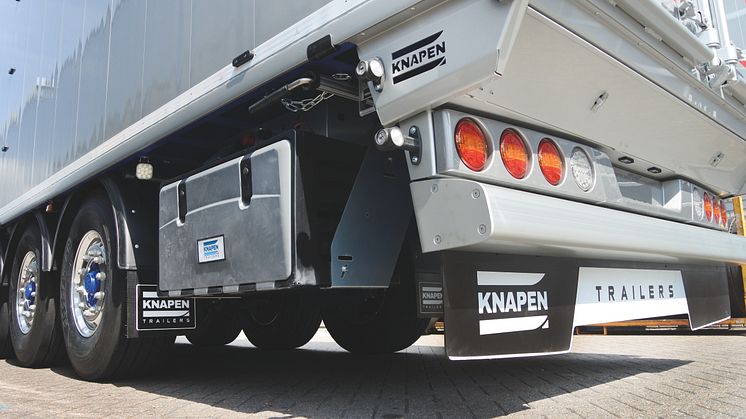 Knapen Trailers has adopted the new reinforced BPW air suspension ECO Air Compact HD for its moving floor trailers. 