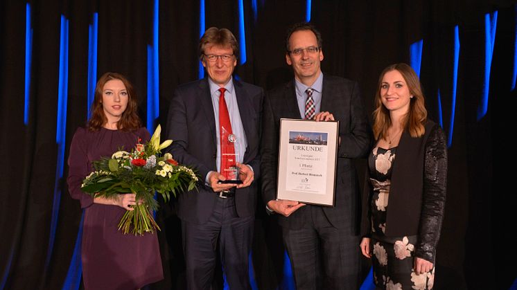 Gewandhausdirektor Prof. Andreas Schulz (2.v.l.) mit dem Leipziger Tourismuspreis 2017  