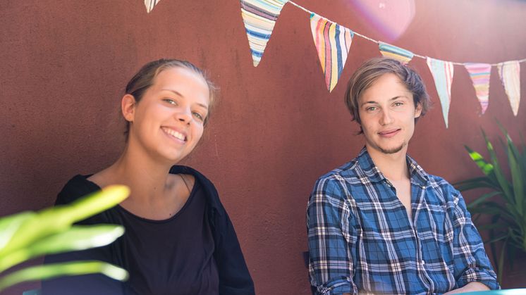 ”De (studiefrämjandet) bryr sig och vill hjälpa till, något som skiljer sig från all konkurrens och stress från andra håll, det tycker jag är väldigt fint” - Linnea