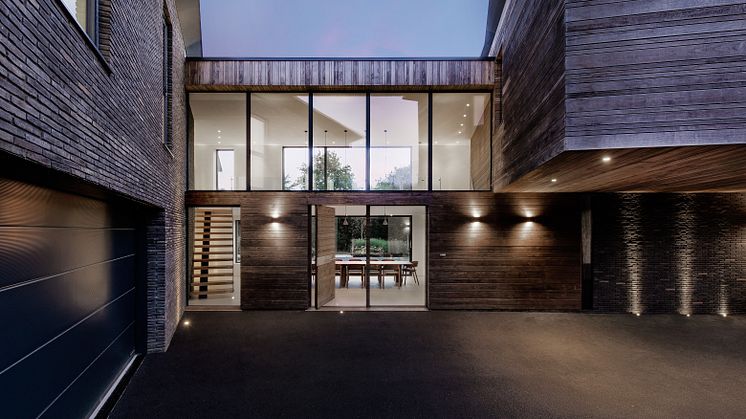 Familienhaus mit Kebony Fassade und außergewöhnlicher Architektur