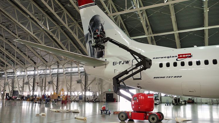Roald Dahl becomes Norwegian's first British tail fin hero