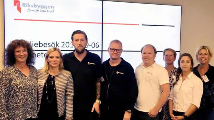 Representater för Riksbyggens olika avdelningar inom Fastighetsförvaltningen och representanter för Kompetenscenter, Göteborgs Stad, var på plats under studiebesöket.