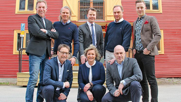 Bakre raden från vänster: Mikael Strandberg, Fredrik Ståhlberg, Olof Nordström, Per Wåhlstedt och Alexander Eliasson. Främre raden från vänster: Björn Tullbrink, Rose-Marie Johansson och Stefan Ehn. På bilden saknas riskingenjör Ola Käll.