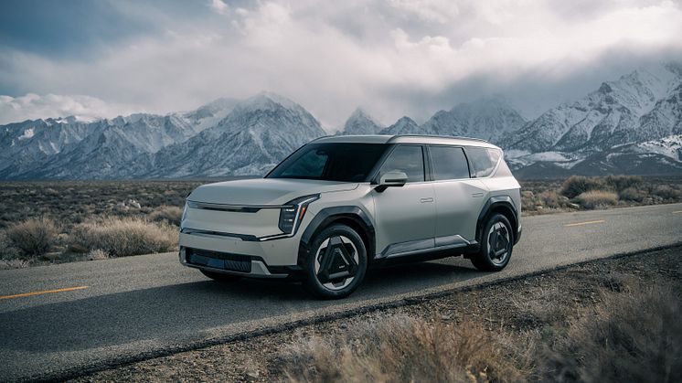 Det nye fuldt elektriske flagskib fra Kia, EV9, som netop nu lanceres verden over, bliver anerkendt med hele to priser for hhv. 'Bedste Premium SUV' og 'Bedste SUV Interior