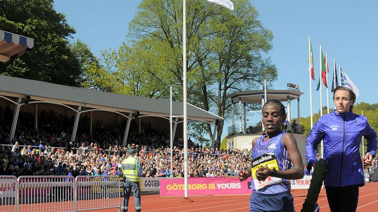 Degefa krossade banrekordet i Varvet