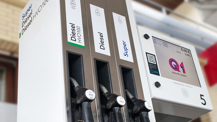 Ab sofort ist HVO100 an der Q1 Tankstelle am Kurt-Schumacher-Damm 2 verfügbar.