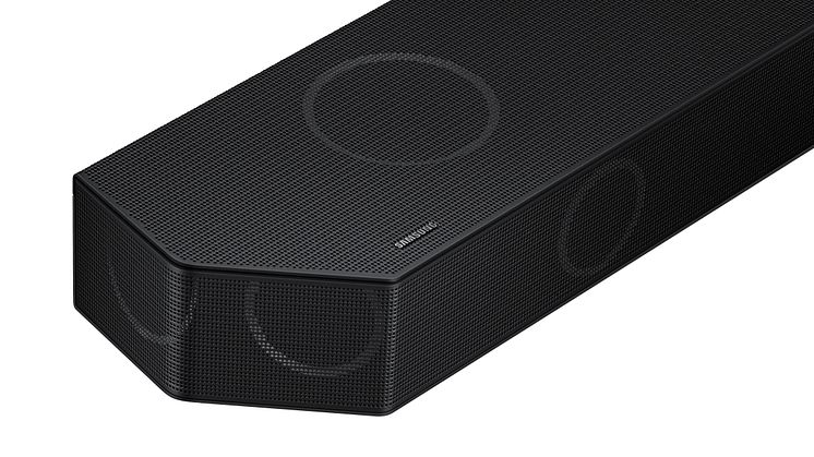 Q995D_009_Detail_Graphite Black.jpg