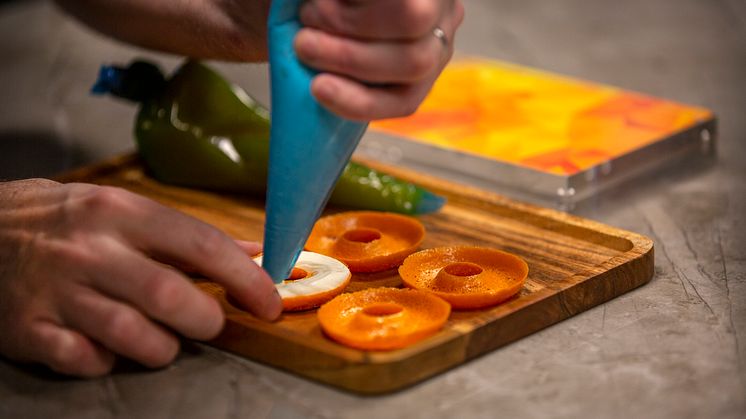 Showcooking on Dekton Sogne @etoilerestaurang by masterchef @jlagers (