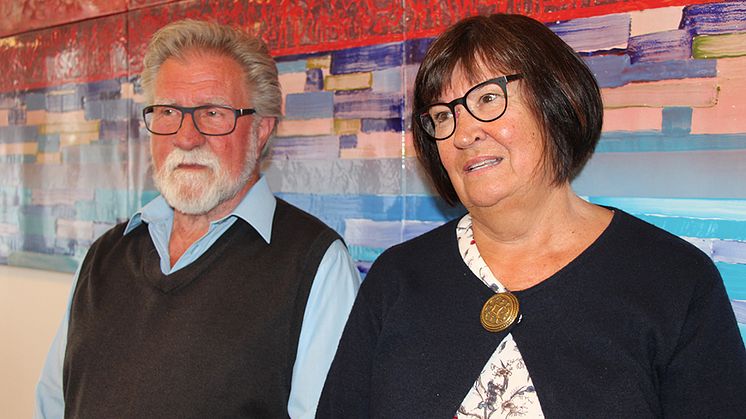 Benny Pihl, kassör och Gunhild Östling, ordförande i Föreningen Norden i Piteå.