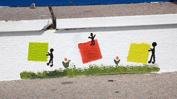 Konst skapad av sommarungdomar