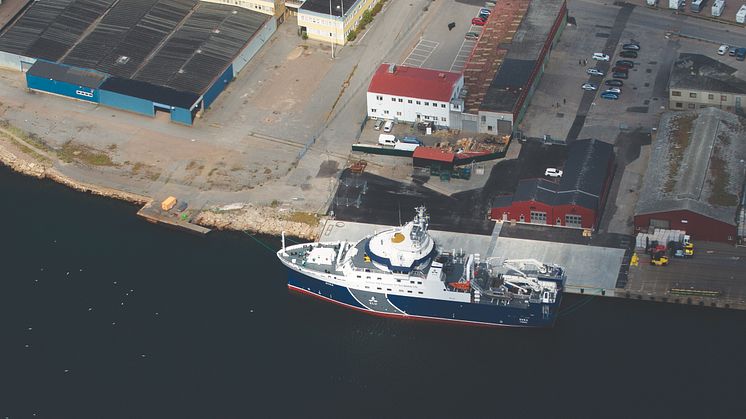Svea i hemmahamnen Lysekil. Foto: Kustbevakningsflyget.