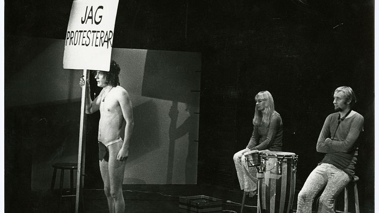 Föreställningsbild från Nationalteatern, 1970. 