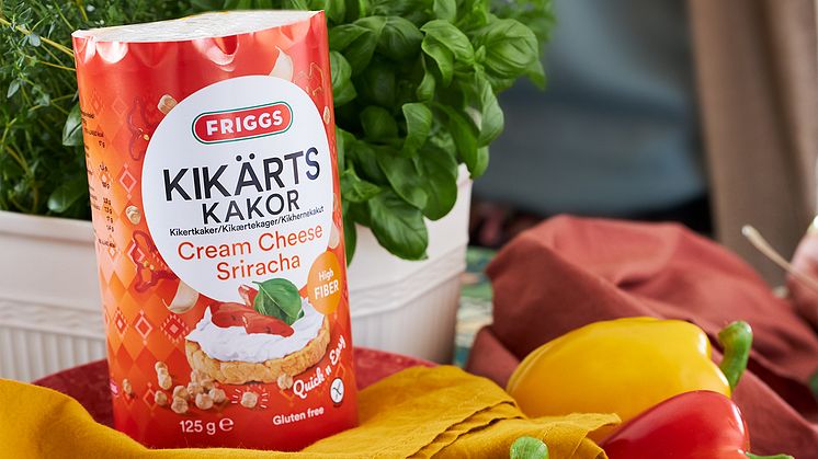 Friggs Kikertkaker i smaken Cream Cheese Sriracha. Du finner høyoppløselige bilder nederst i pressemeldingen.