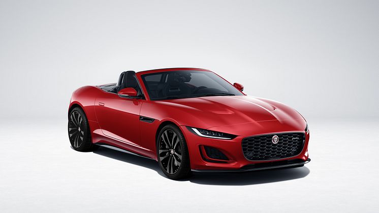 Jag_F-TYPE_22MY_R-Dynamic_Black_Convertible_Exterior_120421_001