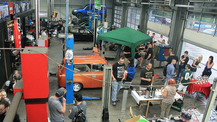 Erlös vom Tuning-Treffen der TyreXpert Autowerkstatt geht an Bärenherz