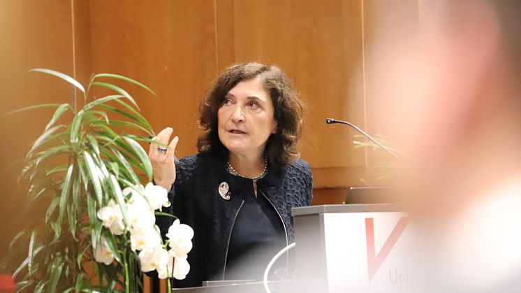 Festakt | Höffmann-Wissenschaftspreis 2022 für Prof.in Dr.in Yesim Erim