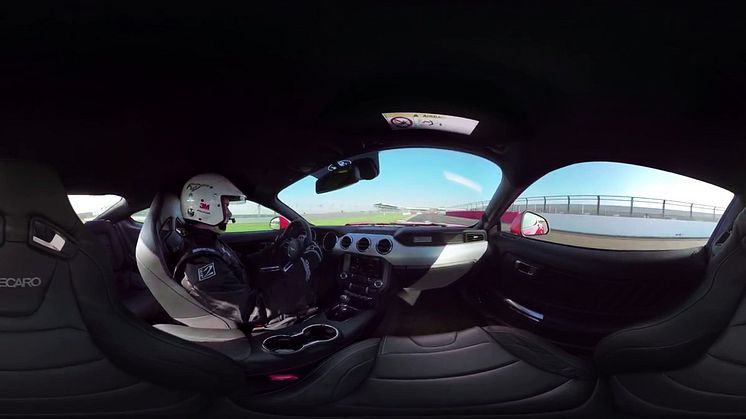 Oplev Ford Mustang på Silverstone i 360 graders video