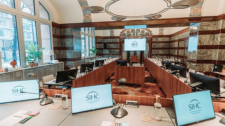 Thanks to the new virtual platform every participant can connect from their own safe location –  and still take part in the hearing.
