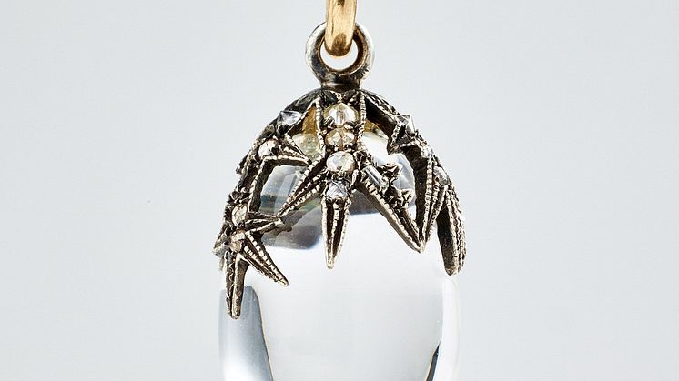 Fabergé-hänge av Alma Pihl