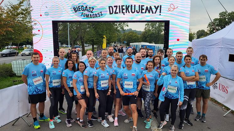 Biegacze JYSK charytatywnie w Business Run Poland